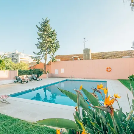 Refuge Holiday Homes | Infante Santo River View Daire