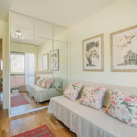 Daire Refuge Holiday Homes | Infante Santo River View Lisboa